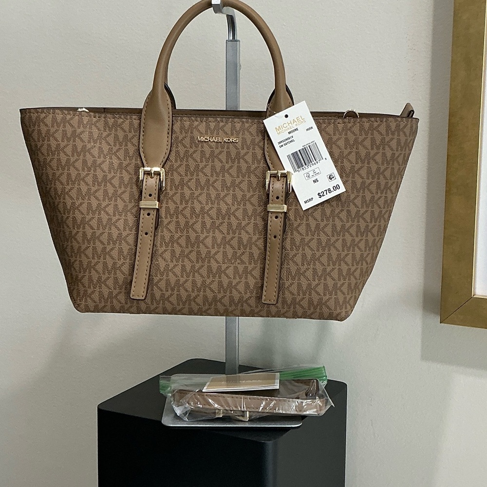 Michael Kors Tan Signature Tote NWT